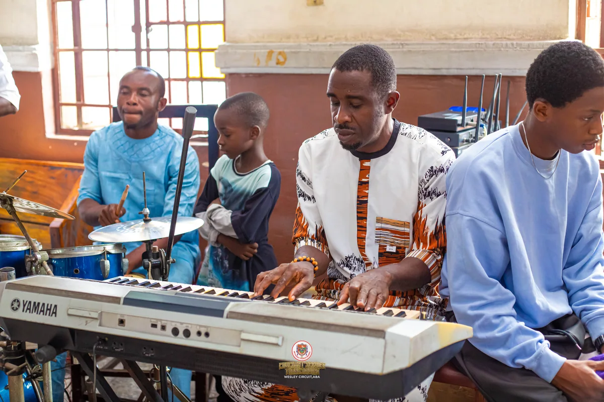 Worship Team — photo 1
